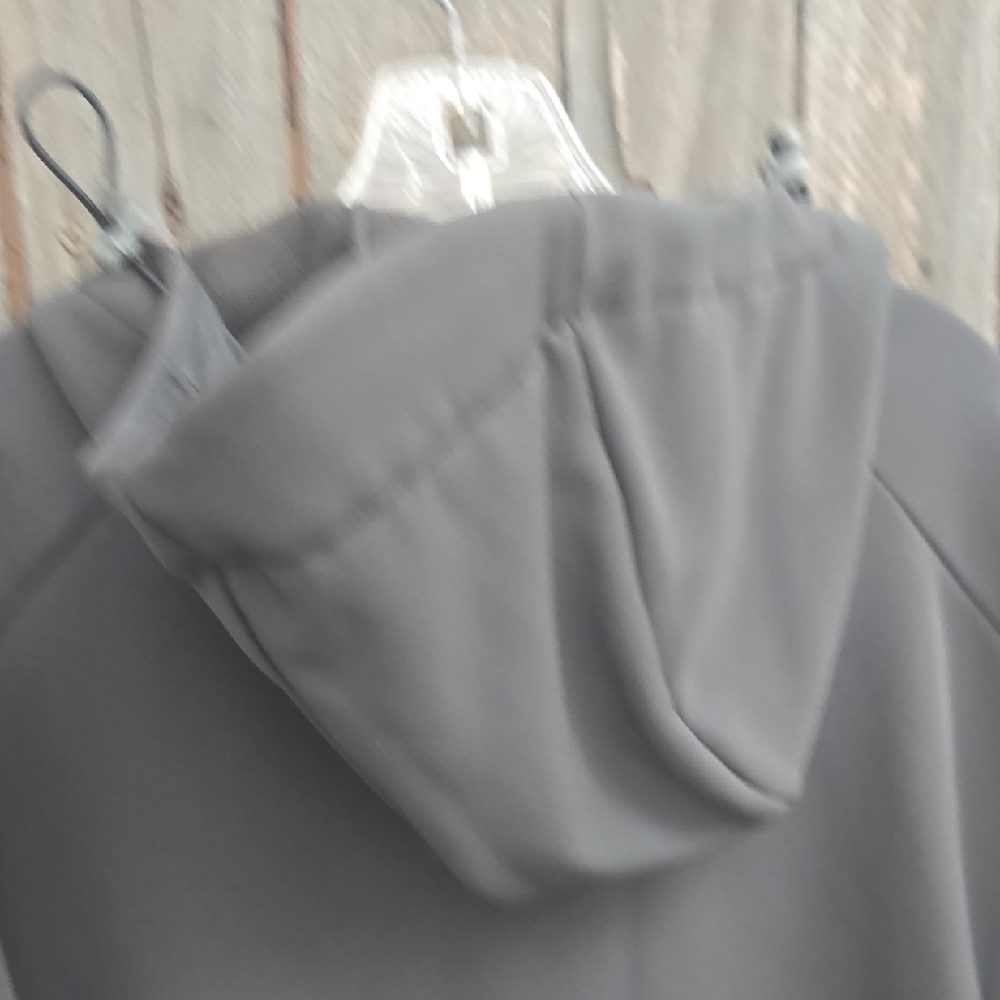 Salomon Men's Gray Softshell Jacket - image 6